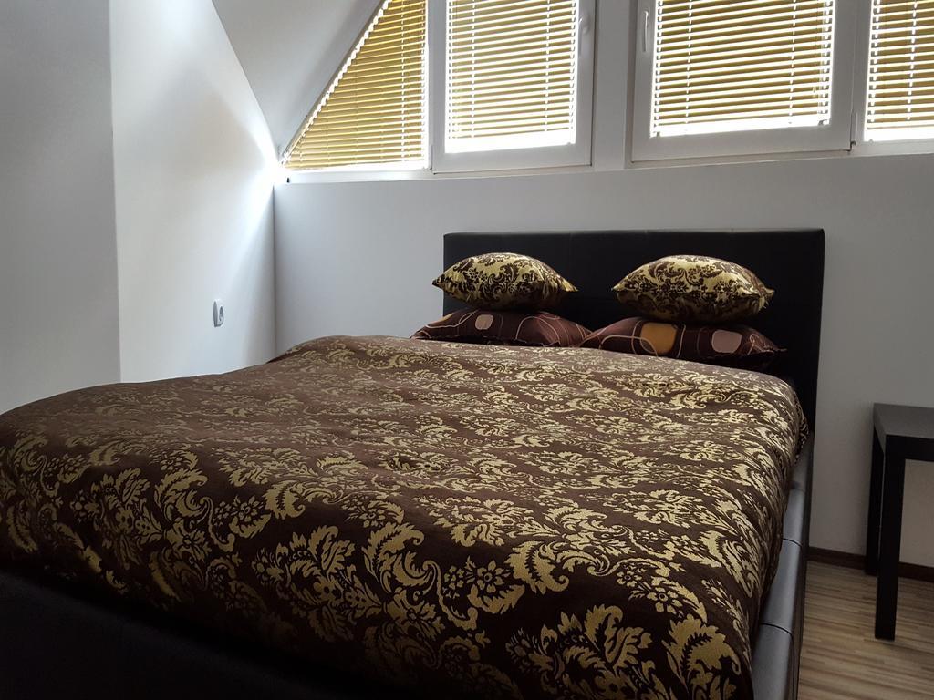 Apart Hotel Kalonis Skopie Habitación foto